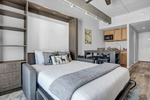 1 bedroom, iron/ironing board, WiFi, bed sheets