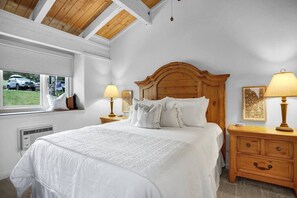 4 chambres, fer et planche à repasser, Wi-Fi, draps fournis