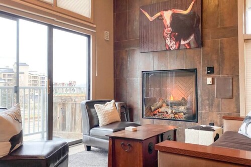 Slopeside Chalet Summ