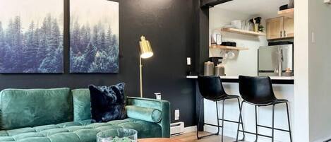 TV, fireplace, offices