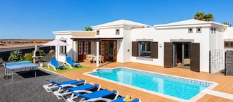 Villa Capricho - Three Bedroom Villa, Sleeps 6