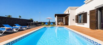 Villa Capricho - Three Bedroom Villa, Sleeps 6