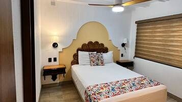 2 habitaciones, ropa de cama hipoalergénica, cubrecamas y minibar