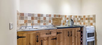 Shepherds Hut - UK45529