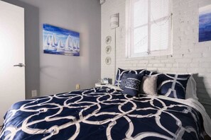 3 bedrooms, in-room safe, desk, iron/ironing board