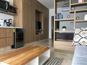 Departamento | Cortinas blackout, insonorización y tabla de planchar con plancha 