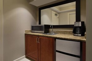 Interior - A Night Away at the Marriott Beach Place Towers - Pool, Hot Tub, Beach, Gym (Fort Lauderdale)