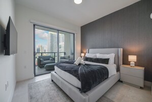 华丽公寓, 多张床, 城市景观 | 高档床上用品、遮光窗帘、免费 WiFi、床单