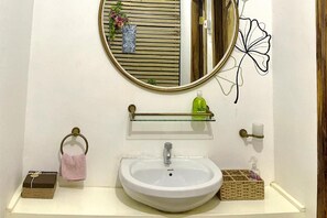 シャワー、タオル