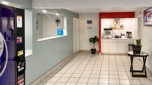Lobby - Motel 6 Borger, TX – Boom Town (Borger)
