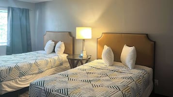 Verdunkelungsvorhänge, Bügeleisen/Bügelbrett, kostenloses WLAN