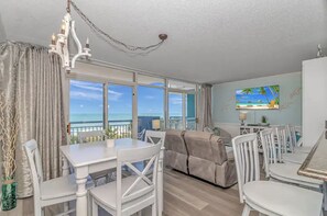 Interior - Oceanfront condo /2 bedrooms 2 baths/ Ocean Pearl in Myrtle Beach (Myrtle Beach)