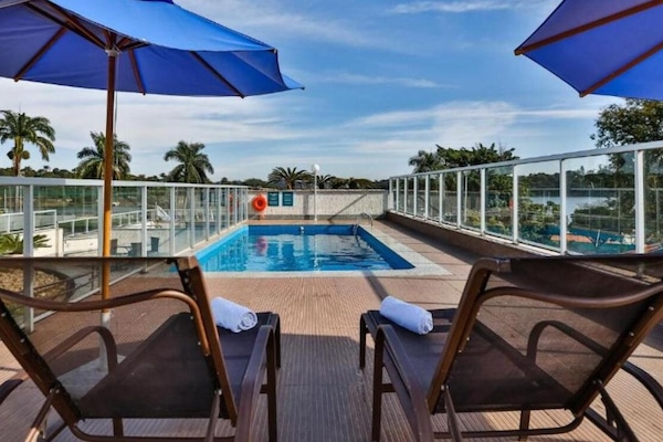 2 piscinas al aire libre