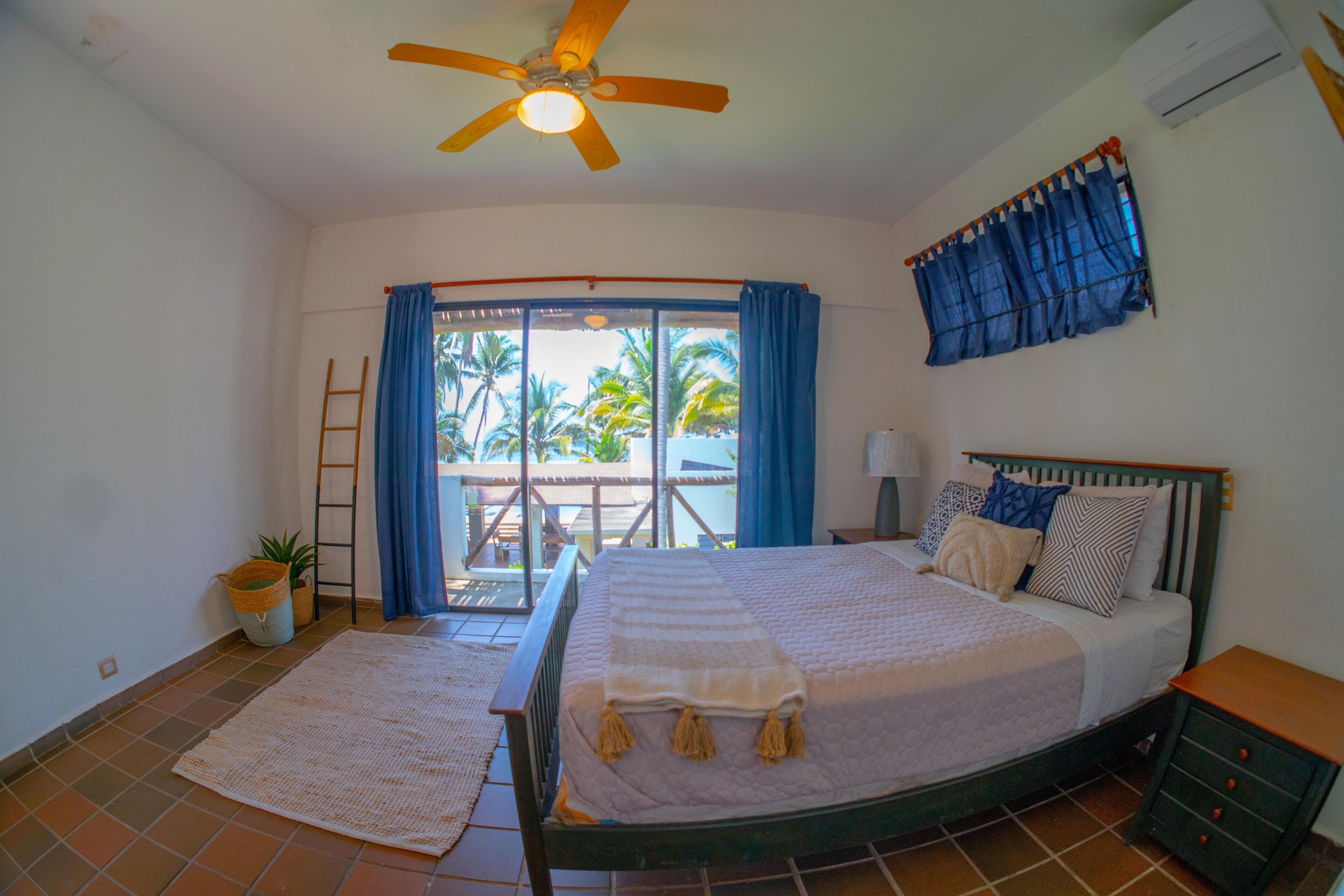 5 chambres, lit parapluie, Wi-Fi gratuit, draps fournis