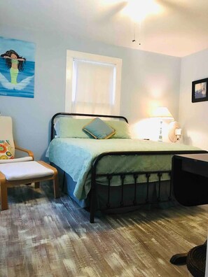 2 bedrooms, desk, iron/ironing board, free WiFi