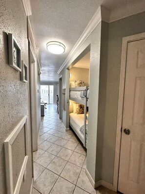 1 chambre, fer et planche à repasser, Wi-Fi gratuit, draps fournis