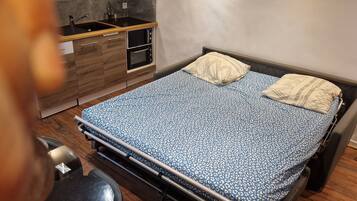 1 chambre, fer et planche Ă repasser, Wi-Fi, draps fournis