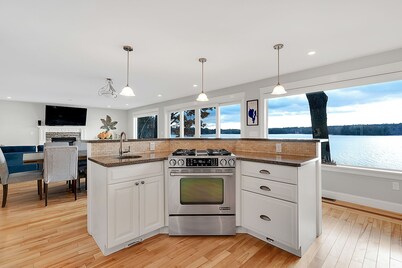 Rise & Shine - Breathtaking Sebago Lake view