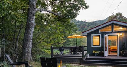 Cozy and comfortable, recently update studio house near Highlands and Cashiers