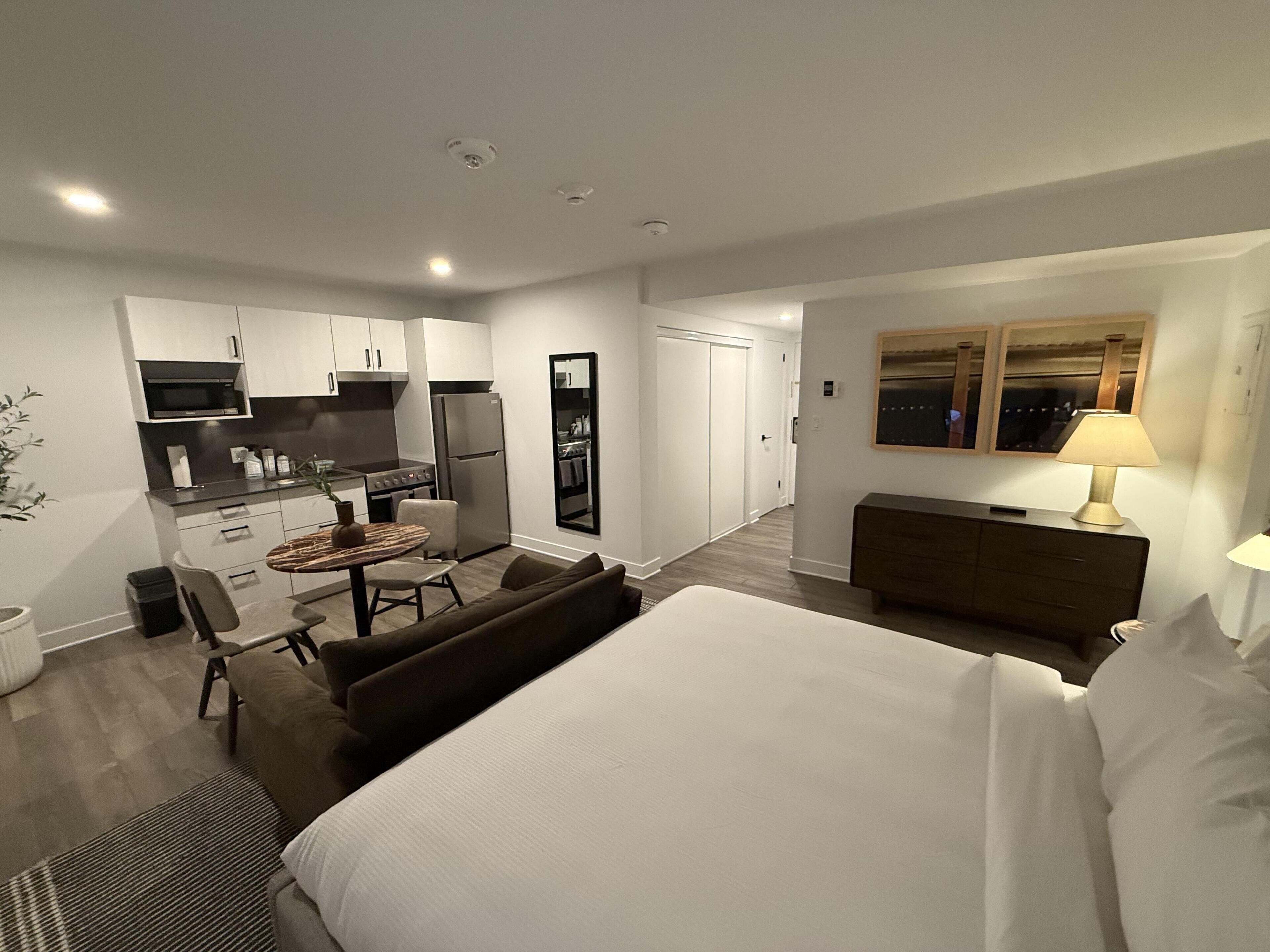 1 bedroom, hypo-allergenic bedding, individually decorated