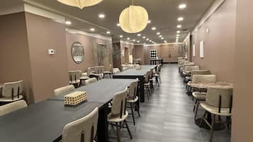 Daily continental breakfast for a fee