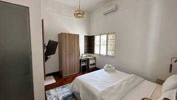 Suite de lujo | 1 dormitorio, tabla de planchar con plancha, wifi gratis