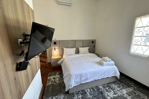 Luxury Suite | 1 bedroom, iron/ironing board, free WiFi