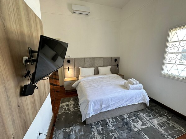 Luxury Suite | 1 bedroom, iron/ironing board, free WiFi - Papaya.In (Maputo)