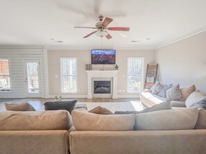 Living area - 4 Bedroom Masters Rental Evans GA (Evans)