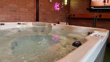 室内 SPA 浴缸