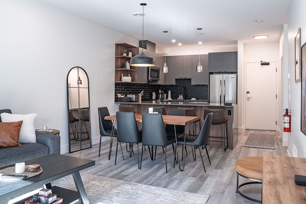 Mountainview Escape | In-room dining