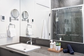 Mountainview Escape | Bathroom