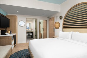 Junior kamer, 1 kingsize bed, gedeeltelijk uitzicht op oceaan, hoek | Lakens van Egyptisch katoen, luxe beddengoed, pillowtop-bedden