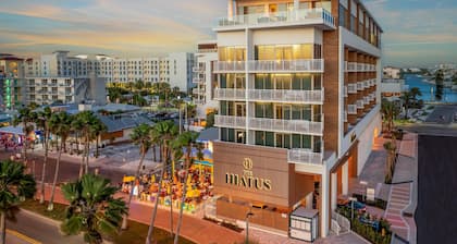 The Hiatus Clearwater Beach, Curio Collection By Hilton