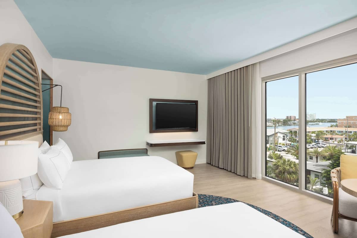 1 bedroom, Egyptian cotton sheets, premium bedding, pillow-top beds