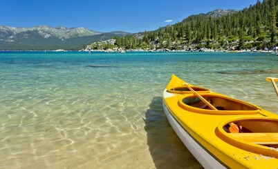 Modern Private Retreat Near Riverwalk District!
