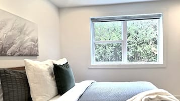 1 bedroom, iron/ironing board, travel crib, free WiFi