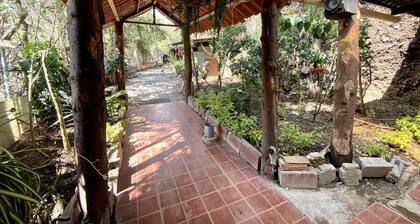 Casita en las Montañas con Estudio