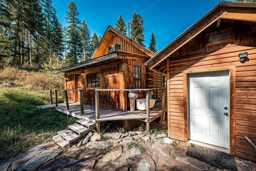 Handmade Scandinavian Mountain House Fire-Sauna
