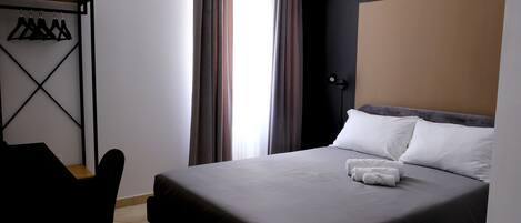 Literie de qualité supérieure, couette en duvet d'oie, minibar, bureau