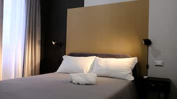 Standardzimmer | Hochwertige Bettwaren, Daunenbettdecken, Minibar, Schreibtisch