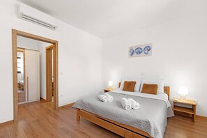 4 bedrooms, in-room safe, iron/ironing board, travel crib