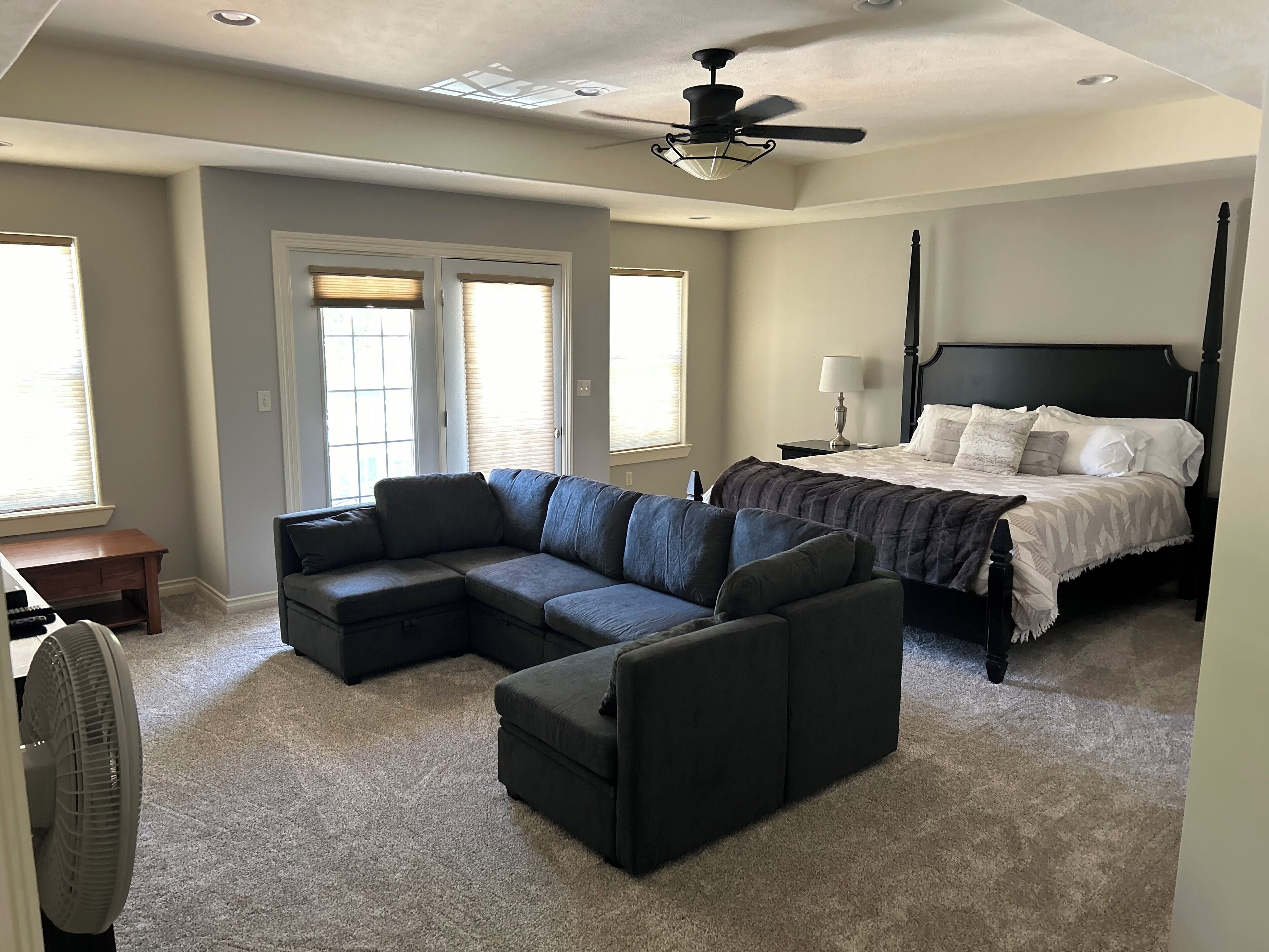 3 bedrooms, iron/ironing board, WiFi, bed sheets