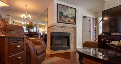 BEAUTIFUL MESA PROPERTY-Easy Access-Garage EV Chrg/Patio/Pool/Hot Tub/30-DAY MIN