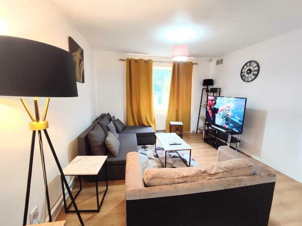 スマートテレビ、暖炉