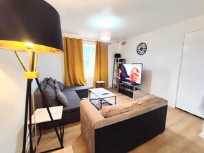 智能电视、壁炉