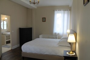 8 bedrooms, iron/ironing board, travel cot, free WiFi
