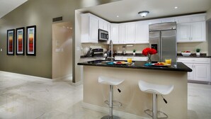 House (Multiple Bedrooms)