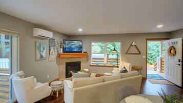 TV connectée, cheminée