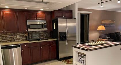 Penthouse, picturesque sunset views, private terraces clubhouse amenities enjoy!